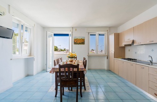 Marina di Mancaversa Apartment | Apartment 'Residence La Perla - Smeraldo' with Balcony and Air Conditioning