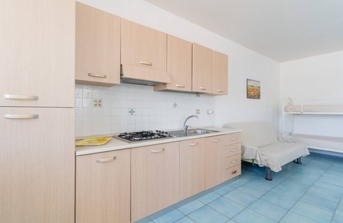 Marina di Mancaversa Apartment | Apartment 'Residence La Perla - Smeraldo' with Balcony and Air Conditioning