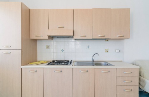 Marina di Mancaversa Apartment | Apartment 'Residence La Perla - Smeraldo' with Balcony and Air Conditioning