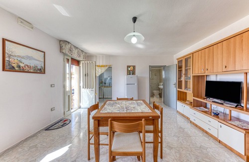 Castrignano del Capo Apartment | Apartment 'Villino Scapucci' with Sea View, Private Terrace and Air Conditioning