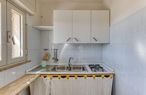 Castrignano del Capo Apartment | Apartment 'Villino Scapucci' with Sea View, Private Terrace and Air Conditioning