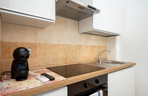 Macchia di Monte Apartment | Apartment 'L'Aia - 5' with Shared Pool, Wi-Fi and Air Conditioning
