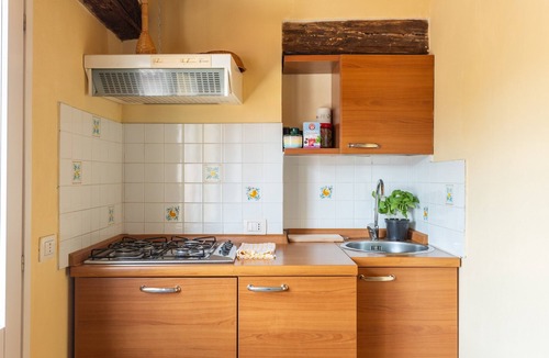 Bosa Historic Centre Apartment | Apartment 'L'attico Sul Fiume' with Private Terrace, Wi-Fi and Air Conditioning