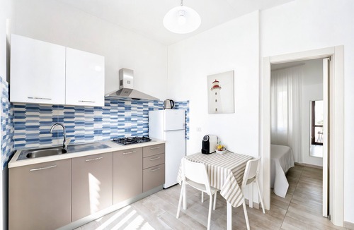 Mattinata Apartment | Apartment 'Le Case Di Chri' with Wi-Fi and Air Conditioning