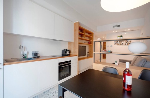 Polignano a Mare Apartment | Apartment 'Marina' with Sea View, Wi-Fi and Air Conditioning