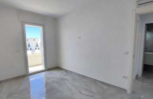 Torre San Giovanni Apartment | Apartment 'Nuovo T San Giovanni' with Private Terrace, Balcony and Air Conditioning