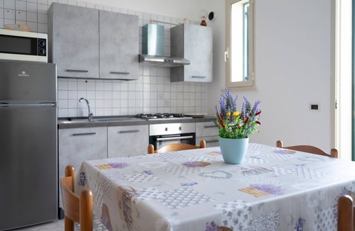 Santa Cesarea Terme Apartment | Apartment 'Residence Degli Oleandri - Aria' with Sea View, Wi-Fi and Air Conditioning