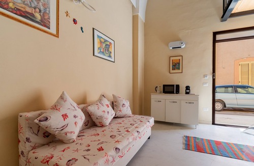 Alezio Apartment | Apartment 'Simone' with Wi-Fi and Air Conditioning