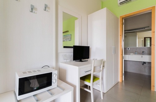 Sannicola Apartment | Apartment 'Tenuta Espada Gallipoli - Mono 2' with Shared Pool, Wi-Fi & Air Conditioning
