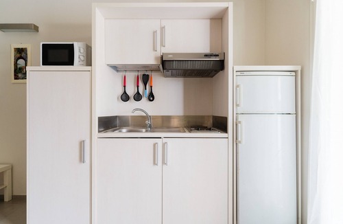 Sannicola Apartment | Apartment 'Tenuta Espada Gallipoli - Mono 5' with Shared Pool, Wi-Fi and Air Conditioning