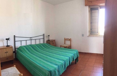 San Foca Villa | Apartment 'Villa Mezzaluna - Terra' with Private Garden and Air Conditioning