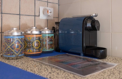 Marina Serra Apartment | ‘Appartamento Glicine’ with Sea View, Private Terrace, and Wi-Fi