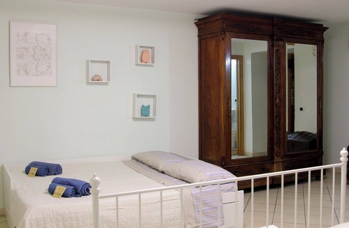 Montecalvario Bed & Breakfast | Authentic House in the Heart of the Spanish Quarter | 3 Rooms"