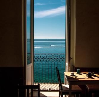 Isola del Borgo Antico Bed & Breakfast | B&B Le finestre sul mare