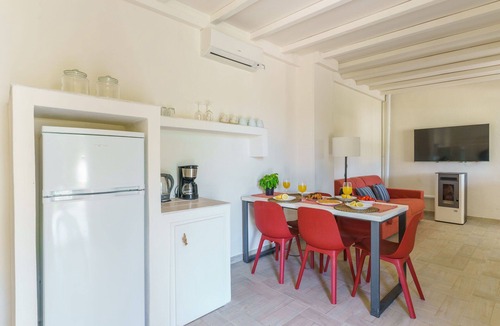 San Vito dei Normanni Villa | Beautiful apartment in villa for 7 people with WIFI, pool, A/C and veranda, close to Ostuni