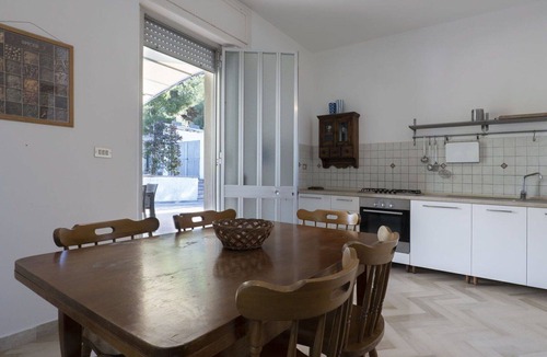 Torre Vado Apartment | Beautiful apartment for 8 people with A/C, TV, terrace and pets allowed