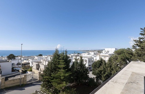 Torre Vado Apartment | Beautiful apartment for 8 people with A/C, TV, terrace and pets allowed