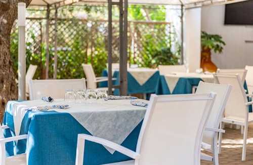 Torre Castiglione House | Beautiful apartment in villa for 4 guests with WIFI, A/C, pool and terrace