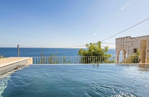 Diso Apartment | Beautiful apartment for 7 guests with A/C, WIFI, private pool, TV, terrace and parking