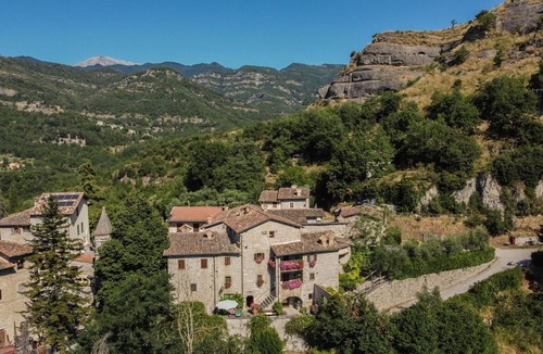 Roccafluvione Villa | Beautiful apartment in villa for 4 people with WIFI, TV and pets allowed, close to Ascoli Piceno
