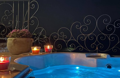 Motta San Giovanni House | Beautiful home in Motta San Giovanni with WiFi