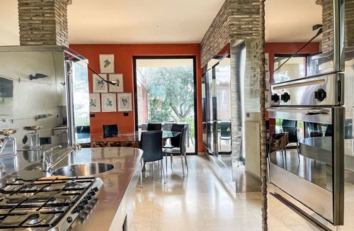 Spoltore Villa | Beautiful private villa with A/C, WIFI, private pool, TV, patio, pets allowed and panoramic view