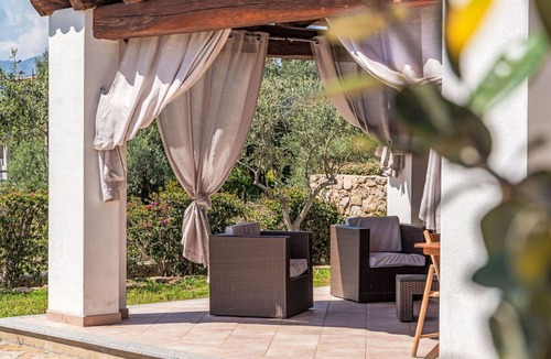 Tanaunella House | Beautiful private villa for 4 guests with WIFI, A/C, TV, patio and pets allowed