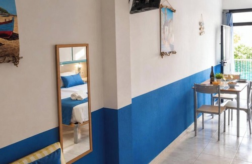 Rodi Garganico Apartment | Beautiful Santa Barbara. Exclusive loft, studio apartment 4 single beds.