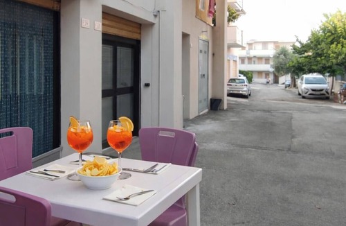 Rodi Garganico Apartment | Beautiful Santa Barbara. Exclusive loft, studio apartment 4 single beds.