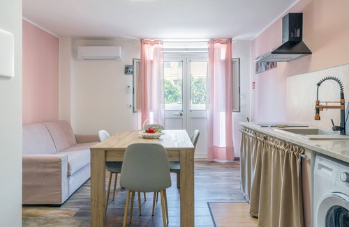 Pachino Apartment | 'Beb della Stazione - Capo Treno' Apartment with Wi-Fi and Air Conditioning