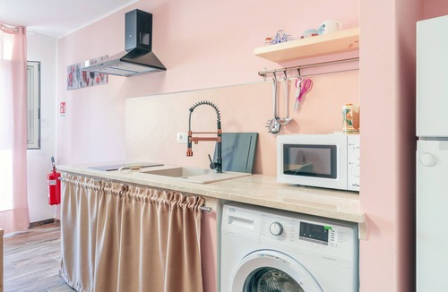 Pachino Apartment | 'Beb della Stazione - Capo Treno' Apartment with Wi-Fi and Air Conditioning