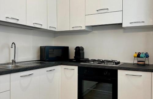 Lecce Apartment | Belloluogohouse, bilocale luminoso vicino al centro storico con posto auto