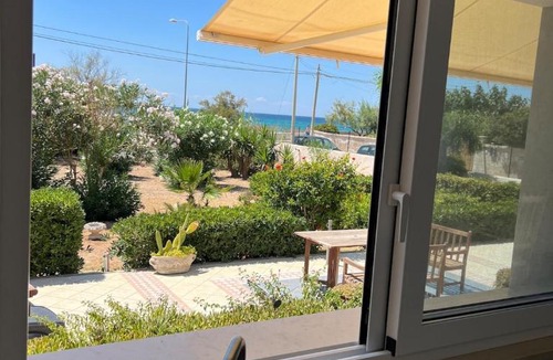 Marina di Lizzano Villa | BuganVilla Villa sul mare indipendente con parcheggio privato