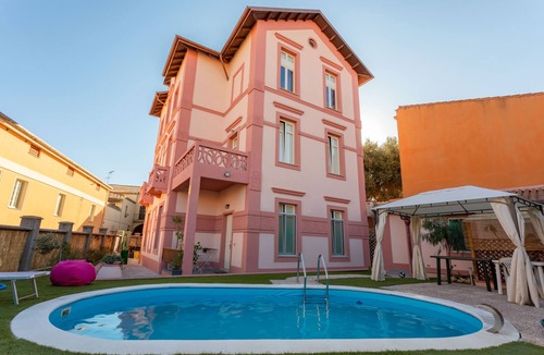 Oristano Historic Centre House | Camera con Vasca Idromassaggio in Centro Storico