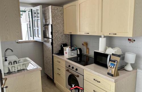Bitonto Apartment | Casa Bianca il tuo Bnb, Big Terrace downtown, 15min Airport & Sea
