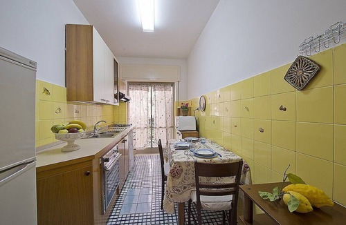 Pogerola Apartment | Casa Costabella: A cozy and welcoming apartment located on the high coast in front of the sea, with Free WI-FI.