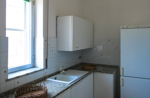 Pisticci House | Casa delle Rose, Ionian Coast of Matera: 5 km from the sea, A/C, garden, Wi-Fi