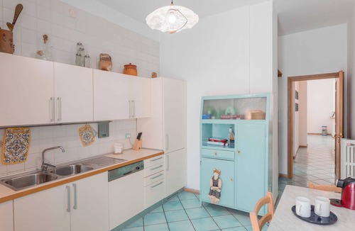 Salerno Apartment | Casa Elan Salerno, large and bright apartment, a stone's throw from the beach