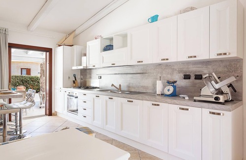 Porto San Paolo Villa | Casa Isabella Villa con dependance close to the Beach, Garden, Terraces, BBQ & A/C