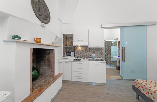 Cerfignano Apartment | Casa Miggiano 6 BR Apartment in Town, Santa Cesarea Terme, Italy