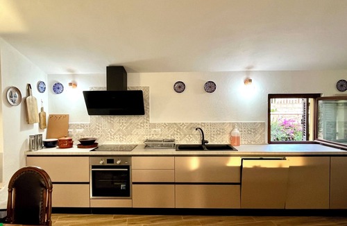 Su Forti Apartment | Casa Poetta - 500m from the sea with 180-degree views of sunrise and sunsets.