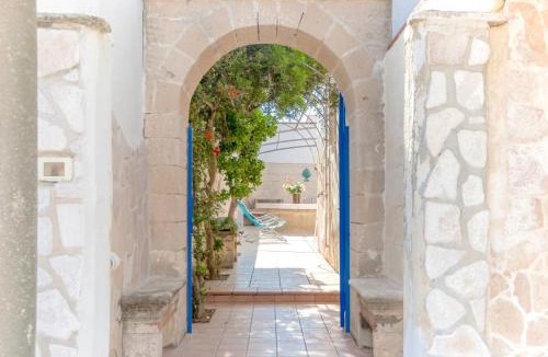 Torre Colimena House | Casa Tulipano 1 SX a soli 200 mt dal mare di Torre Colimena