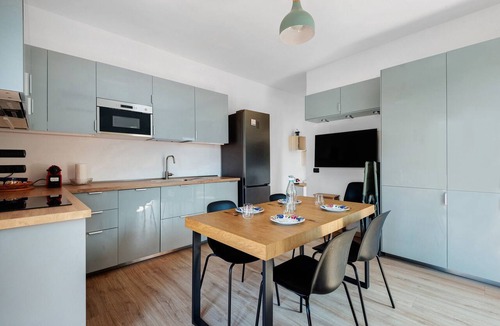 Bonalaccia-Filetto Apartment | Casa Vacanza Condominio La Magnolia Apartment with Mountain View, Balcony and Air Conditioning