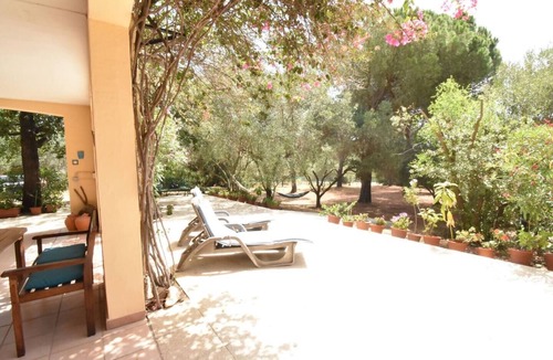 Chia House | Casa Vacanze Il Bouganville