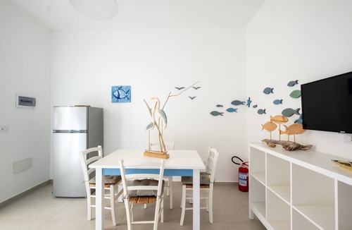 Porto Cesareo House | Casa Vacanze 'Lèvè – Sea Nature Stay' with Private Garden, Wi-Fi, and Air Conditioning