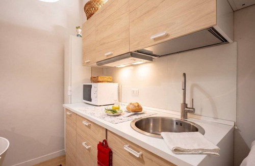 Bari City Centre Apartment | Casetta Annina | Stylish 3BR Retreat in the Heart of Bari