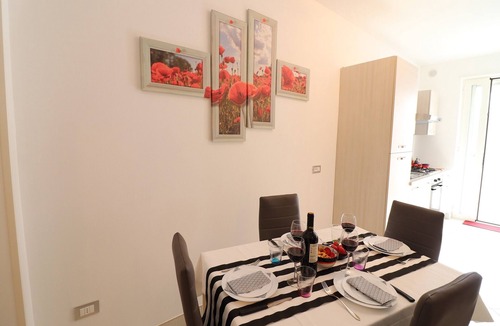 Otranto Apartment | Charming Central Apartment with Air Conditioning and Balcony