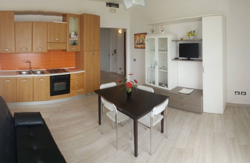 Torre dell'Orso Apartment | Charming Holiday Apartment in Torre dell'Orso with Sea View, Air Conditioning & Balcony; Parking Available