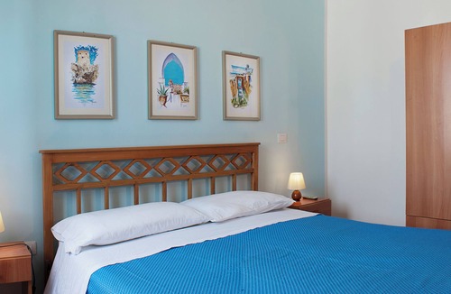 Santa Cesarea Terme Apartment | Comfortable apartment with terrace SEA VIEW just 200 meters from the coast