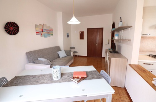 Otranto House | Comfortable Holiday Apartment Casa Vacanza Margherita in Otranto with A/C, Balcony, Pets Allowed
